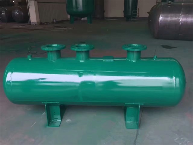 1679991473376569.jpeg 秀峰秀峰秀峰蒸汽分气缸1.jpeg